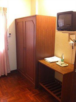 Kong Court Guest House Чиангмай Екстериор снимка