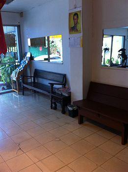 Kong Court Guest House Чиангмай Екстериор снимка